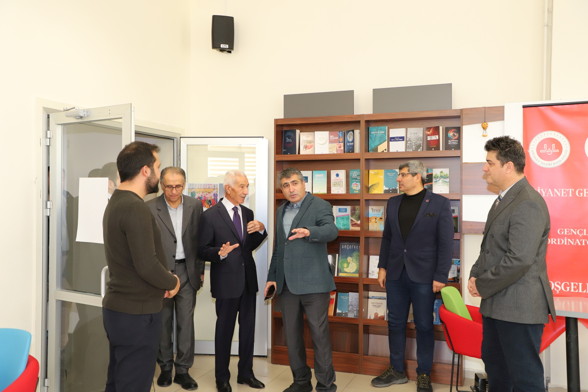 Rektör Aktekin Diyanet Genç Ofisini Ziyaret Etti (1)