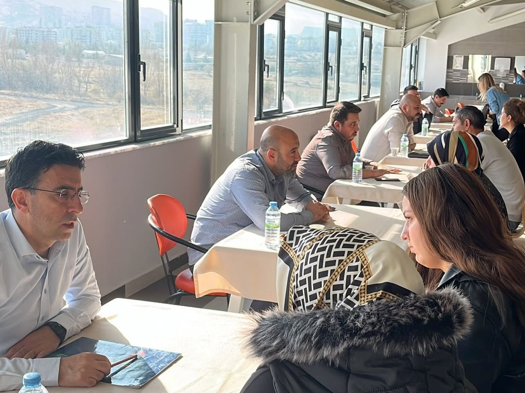 📚 Simya Koleji’nde Veli Toplantısı Gerçekleşti! 🤝9, 10, 11 Ve 12. Sınıflarımızın Veli Toplantı