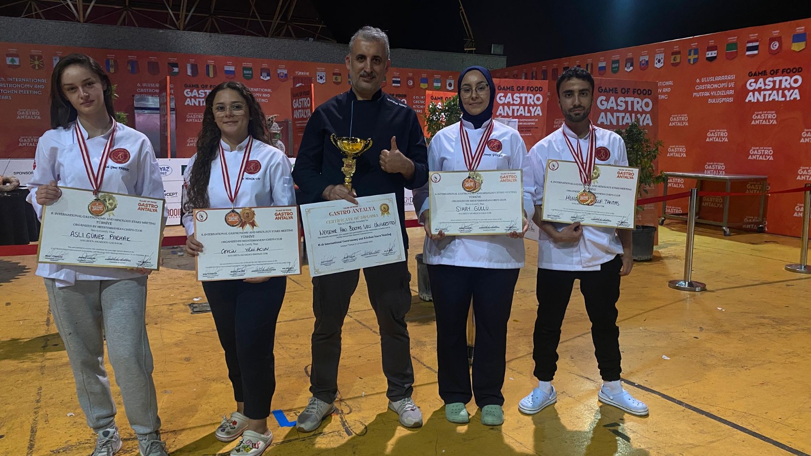 Whatsapp Image 2025 11 26 At 22.00.56 (2)