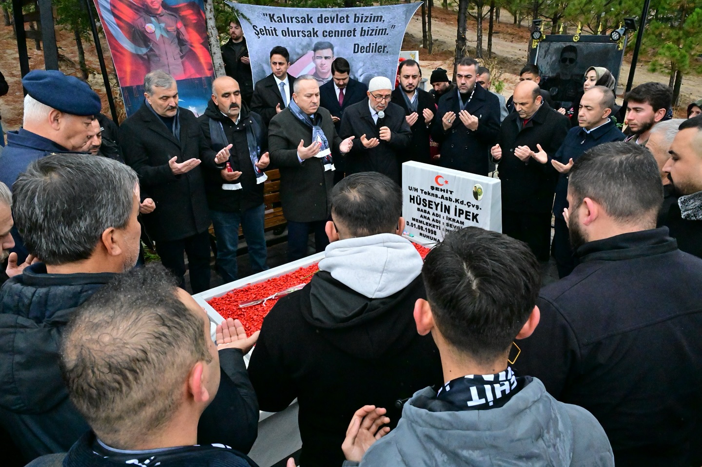 589208215 18078349247186019 6007486734379836591 N