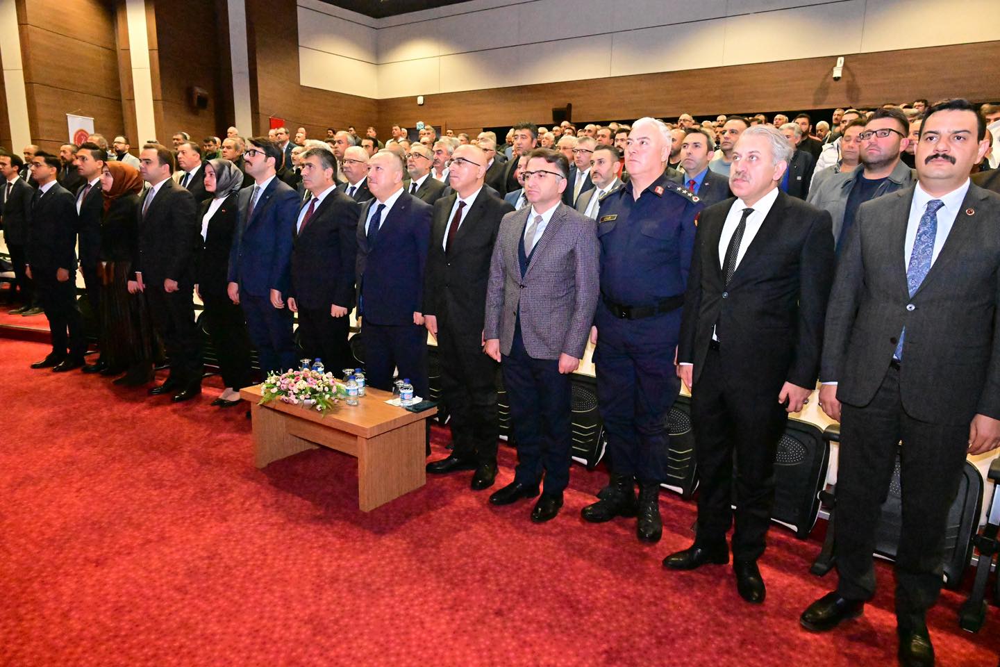 597490001 1167154565540864 8216688930109630774 N