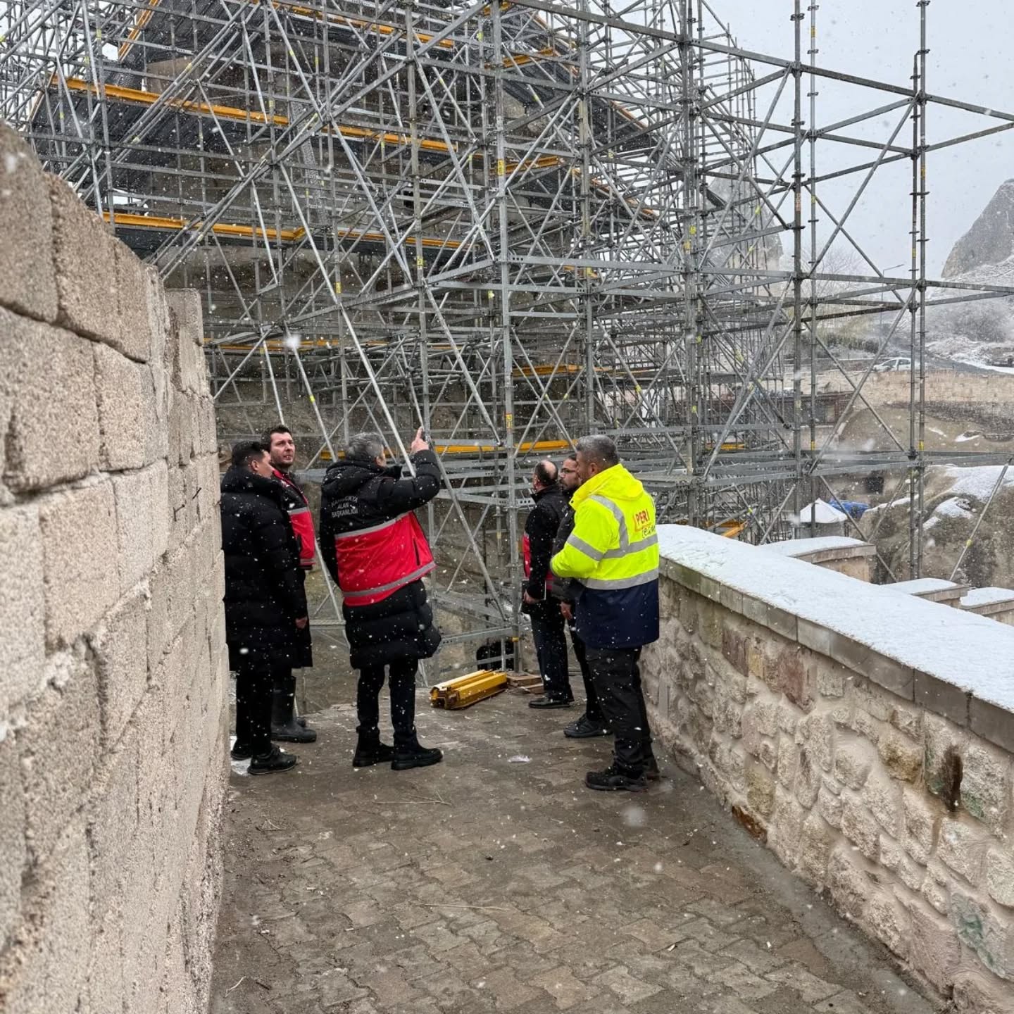 601440421 18072234020593871 7790741544800208103 N