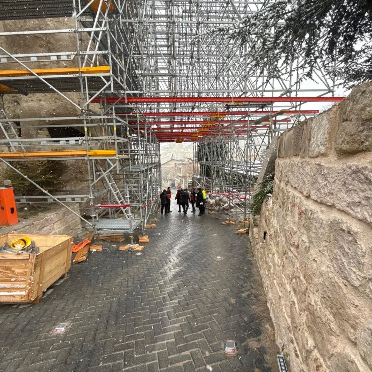 602148283 18072234029593871 2396515736344992480 N