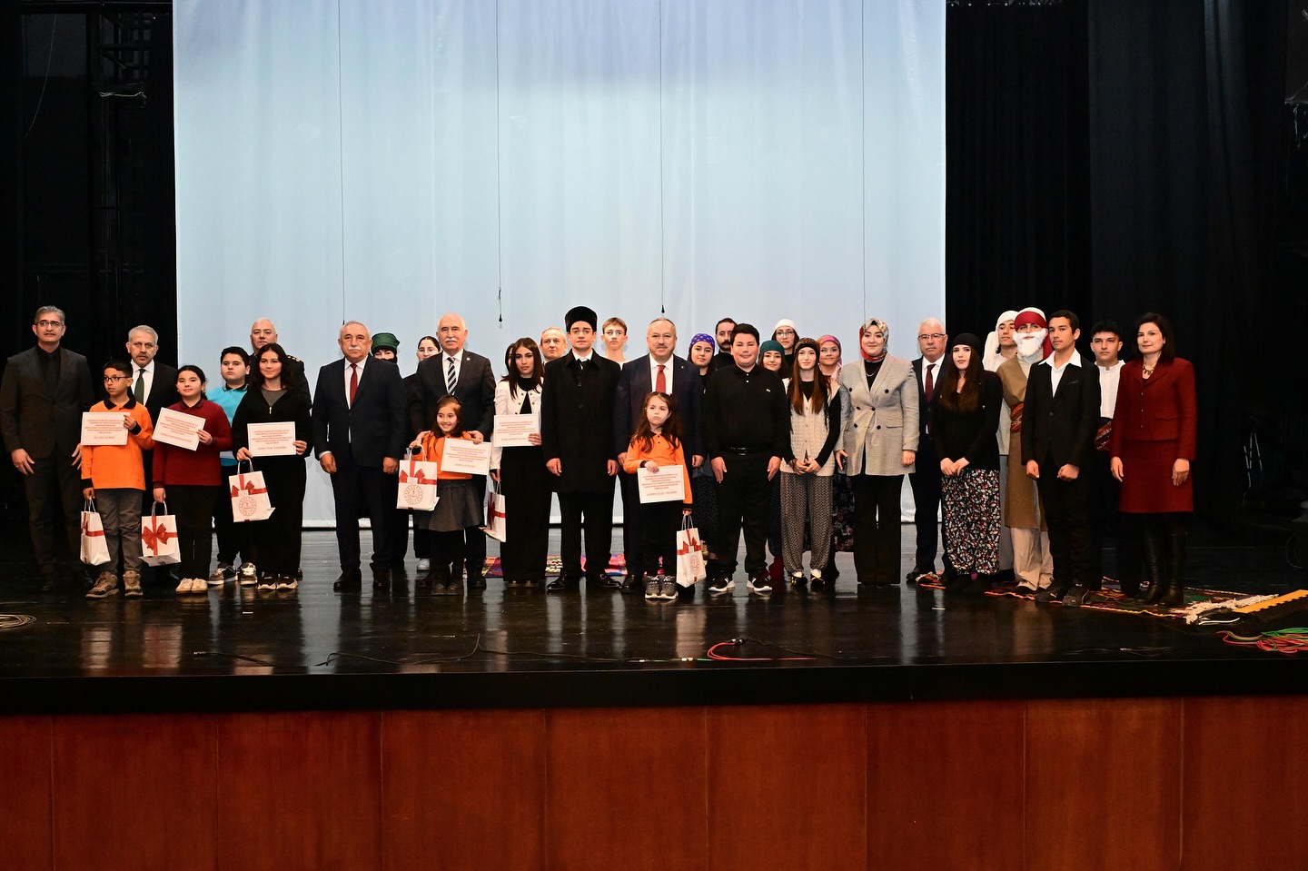 605573509 18079527953186019 8805556835414534121 N