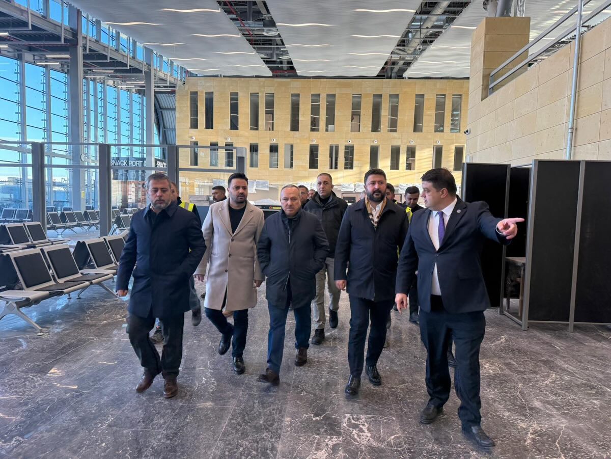 606745567 17969415780005756 9006863910369157968 N