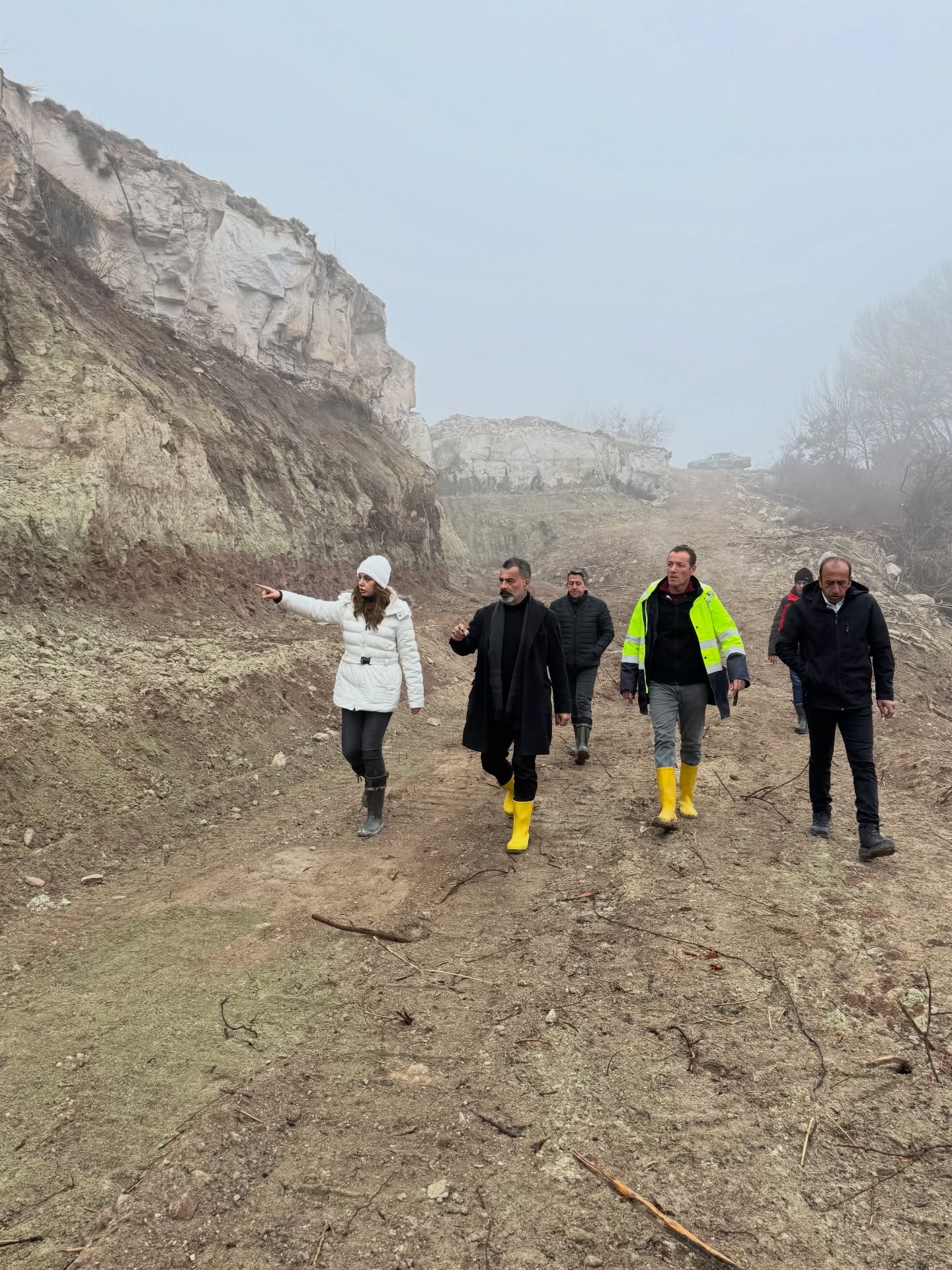 607020487 17938358709102292 7959464307057569983 N