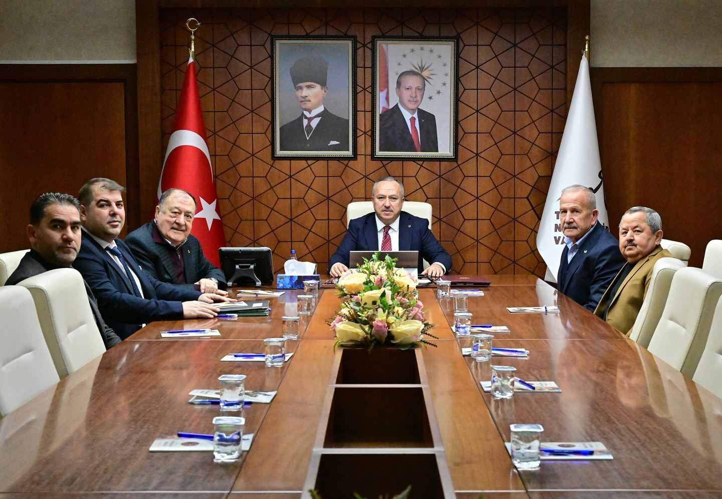 608257542 18080334323186019 309295104839297448 N