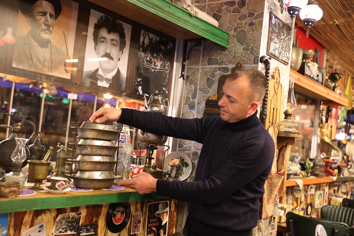 A A 20251214 39976536 39976526 D E D E S I N I N 85 Y I L L I K S E F E R T A S I Y L A B A S L A D I G I A N T I K A K O L E K S I Y O N U N U R E S T O R A N I N D A S E R G I L I Y O R