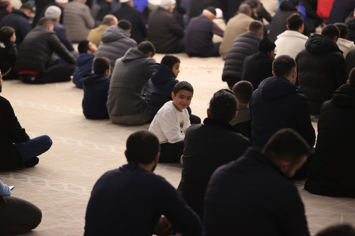 A A 20251225 40077686 40077679 I C A N A D O L U D A R E G A I P K A N D I L I D U A L A R L A I D R A K E D I L D I