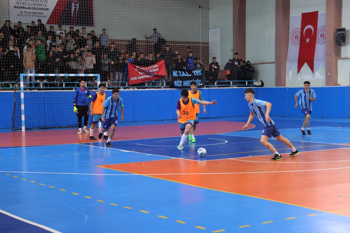 Aa 20251230 40113784 40113782 Nevsehirde Okullararasi Futsal Turnuvasi Sona Erdi (1)