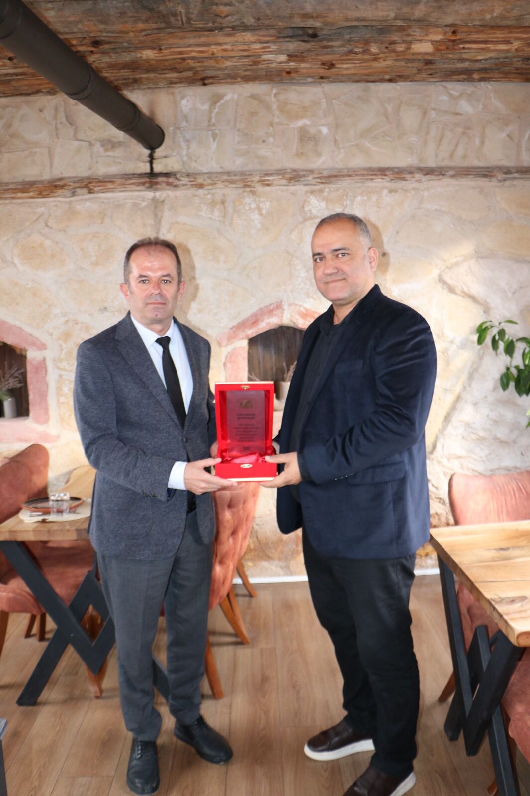 D6468A81 2141 4Ea7 9147 Cf910685E559