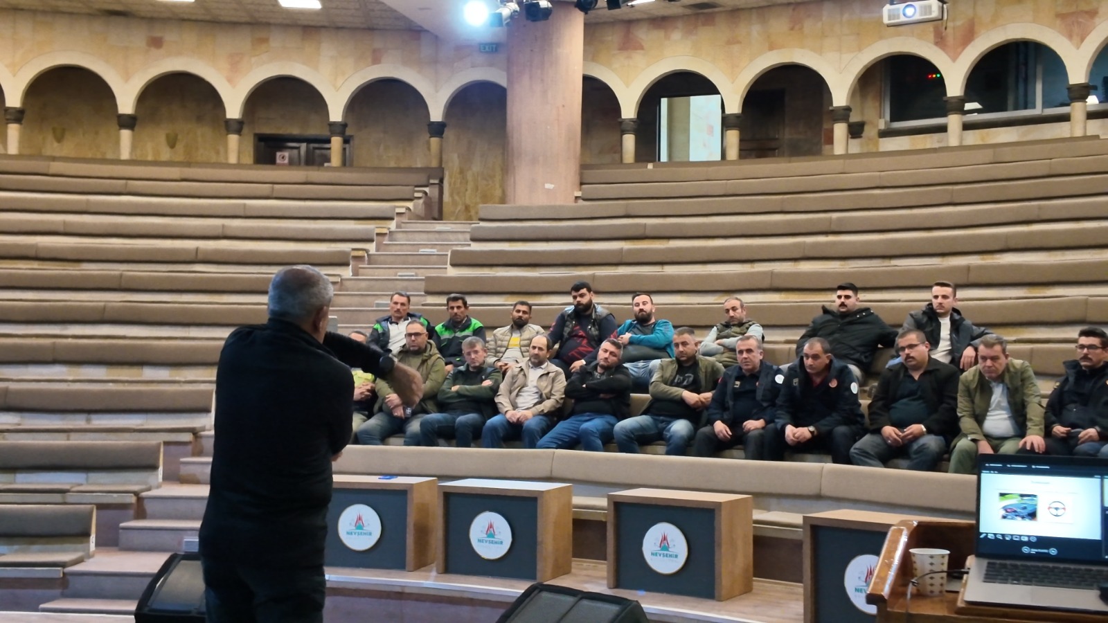 Güvenlli̇ Sürüş Eği̇ti̇mi̇ 1 (1)