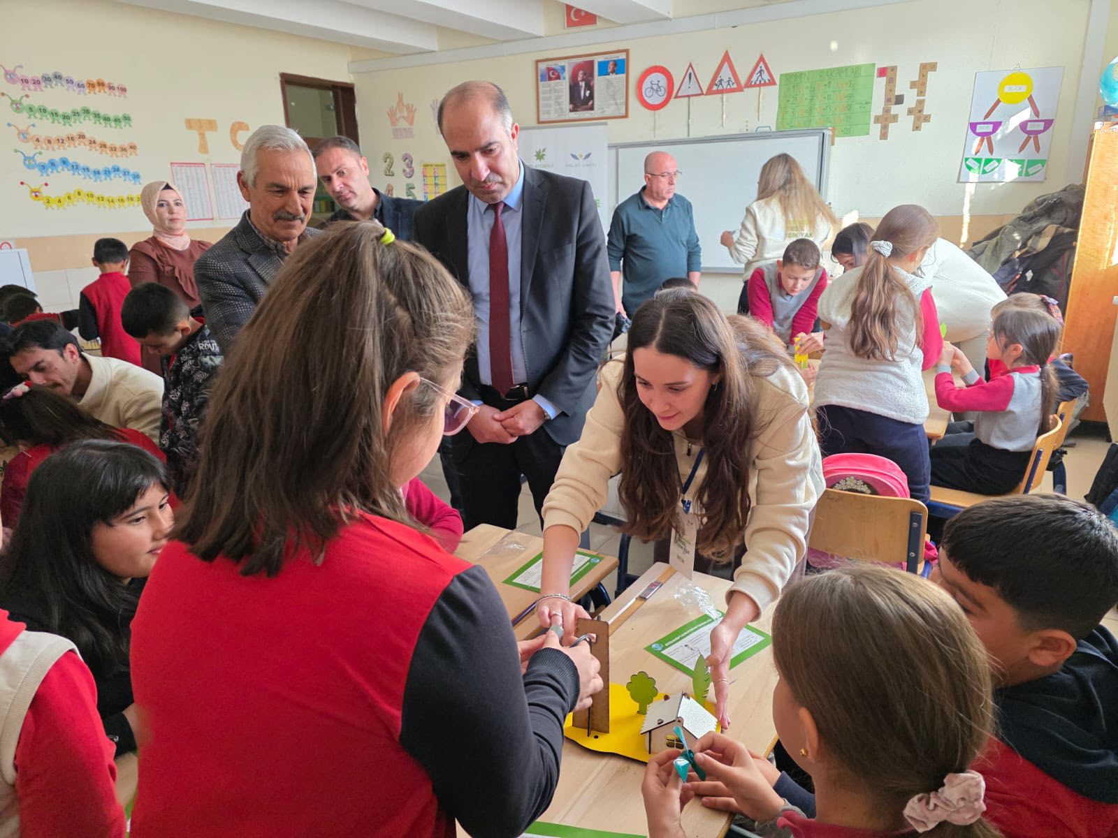 Öğrenciler Temiz Enerji Konusunda Bilinçlendirildi1