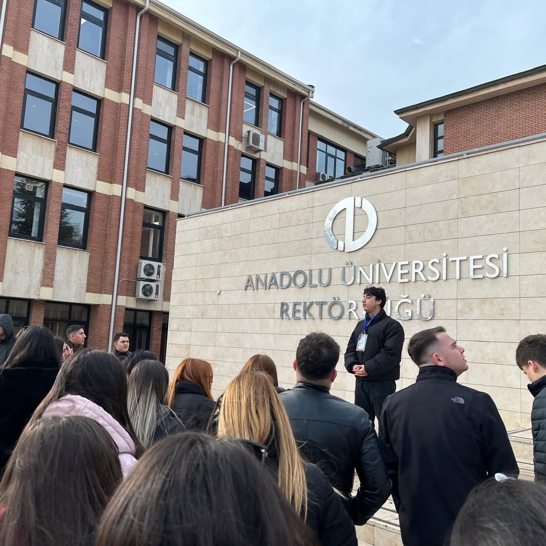 🎓✨ Simya Koleji Anadolu Ve Fen Lisesi Öğrencilerimizle Eskişehir–Ankara Akademik Ve Kültürel Ge (2)