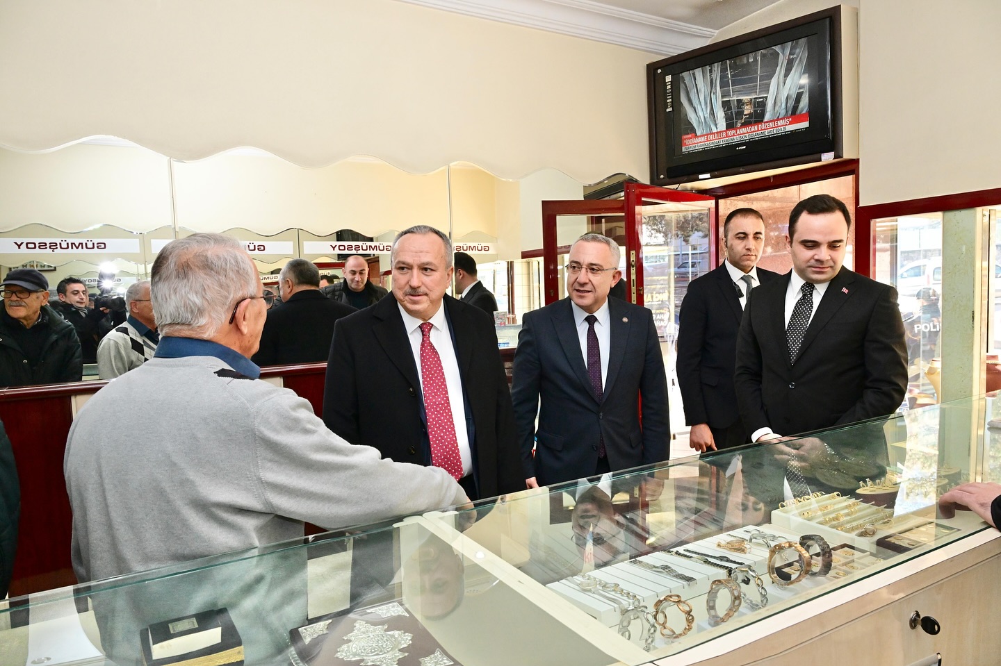 610527066 18080956487186019 7197949739527569087 N