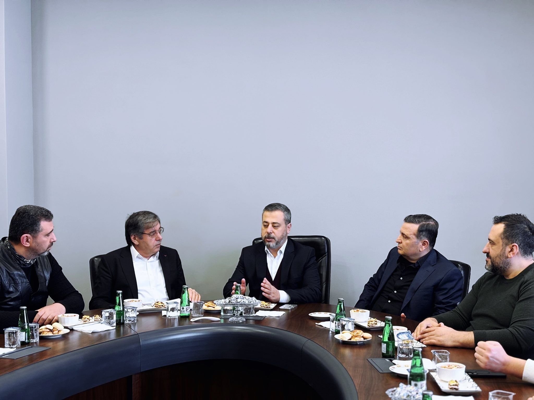 614409693 1595299801485995 3142998272315939645 N