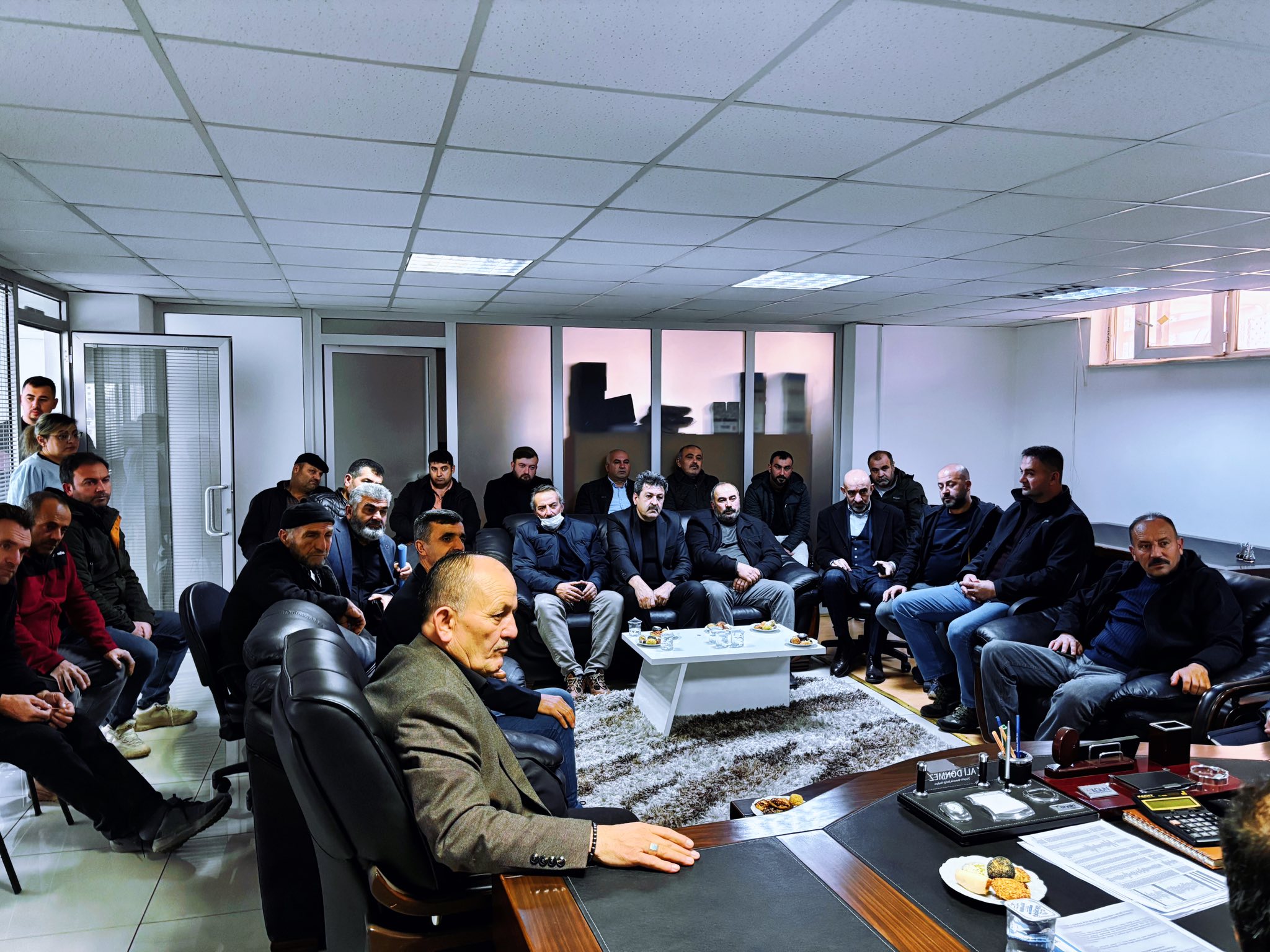 624332622 1611537713195537 4992350463174051756 N