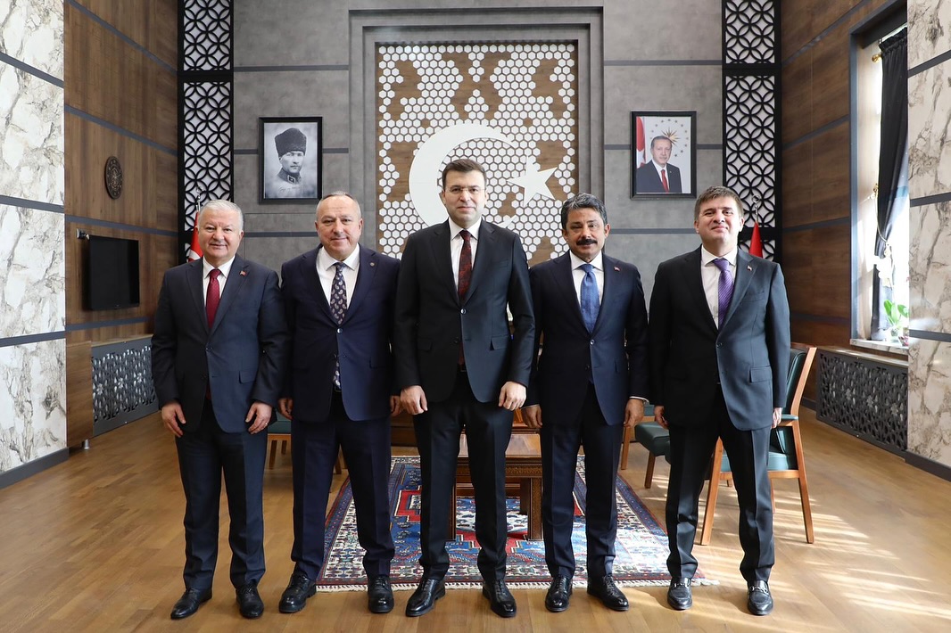 632194801 18084291872186019 3887988329543120311 N