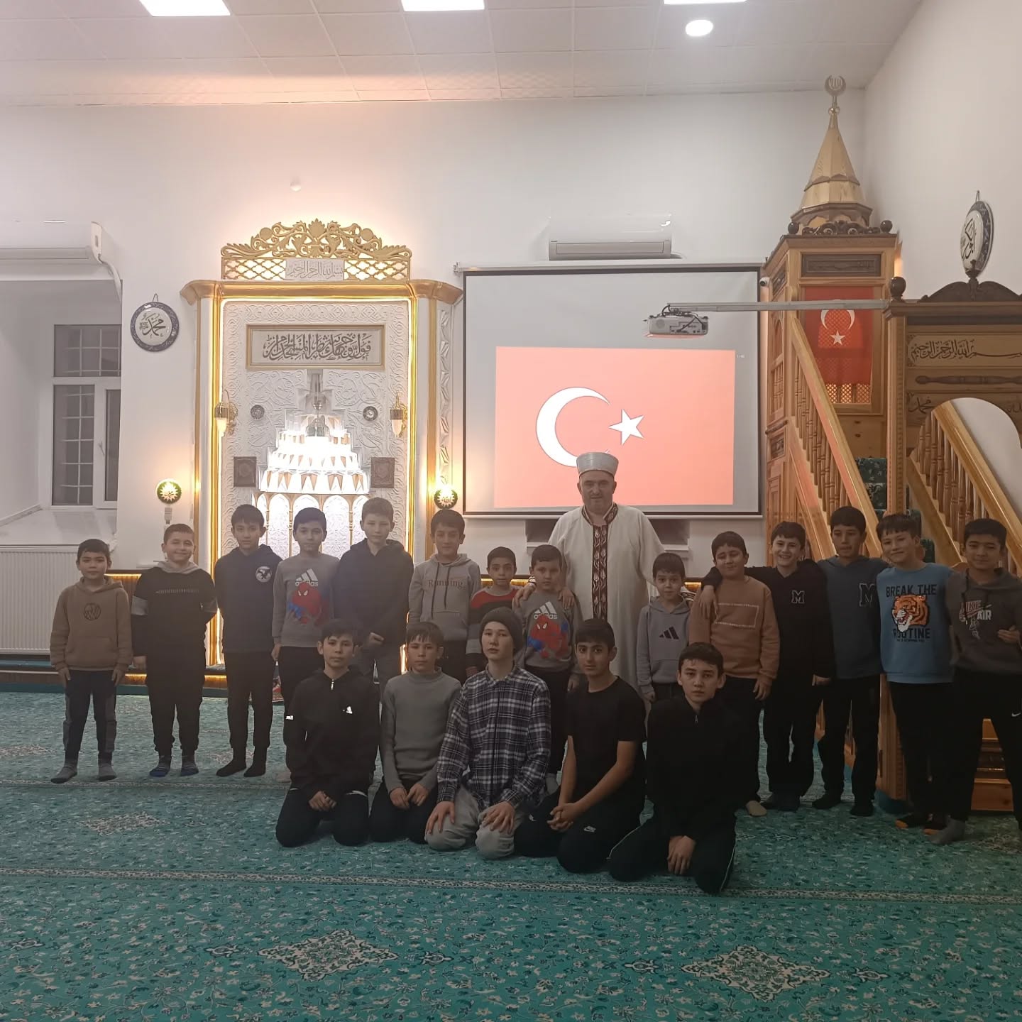 640398041 18091699829101595 916261043356447679 N