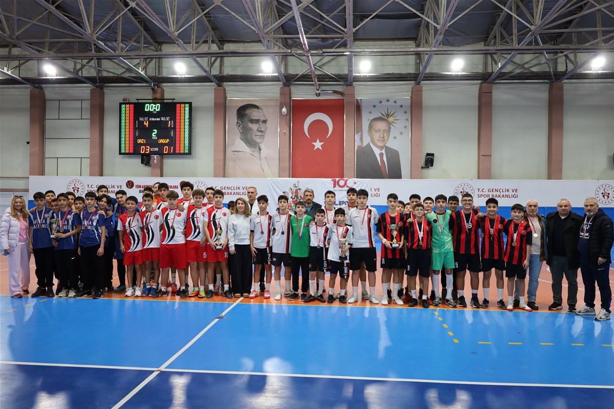 Futsal Heyecanı Nevşehir’de Kıyasıya Rekabetle Sona Erdi (5)