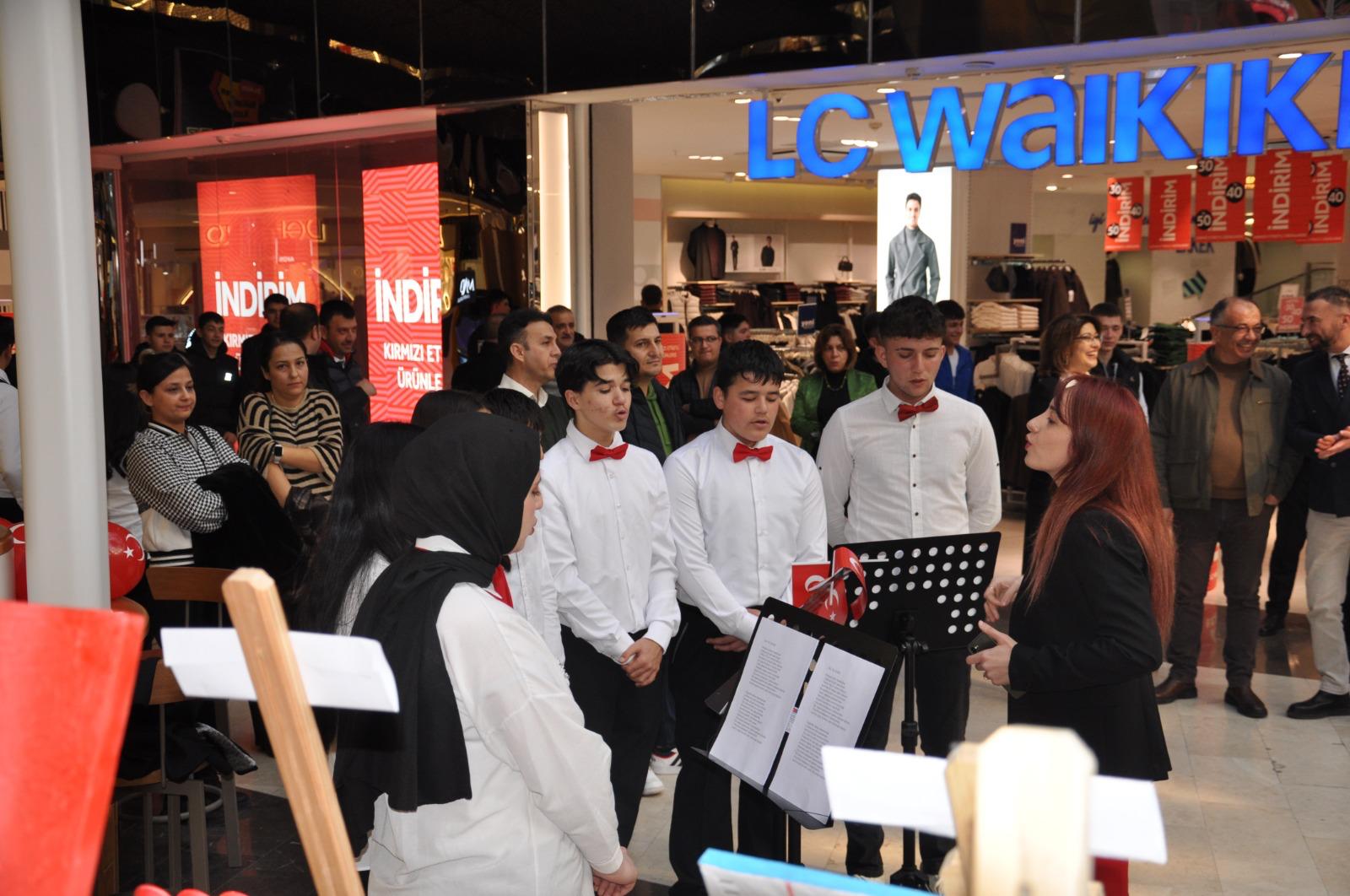 Nevşehir’de Bayrak Sevgisi Tuvale Yansıdı! (4)