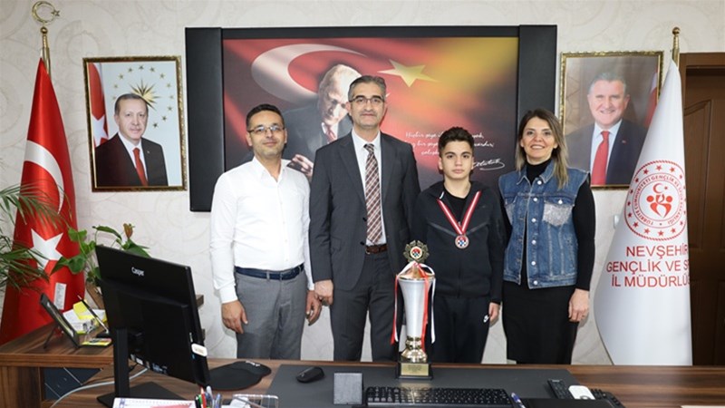 Türkiye üçüncüsü Çınar İçöz, İl Müdürü Keskin ile görüştü