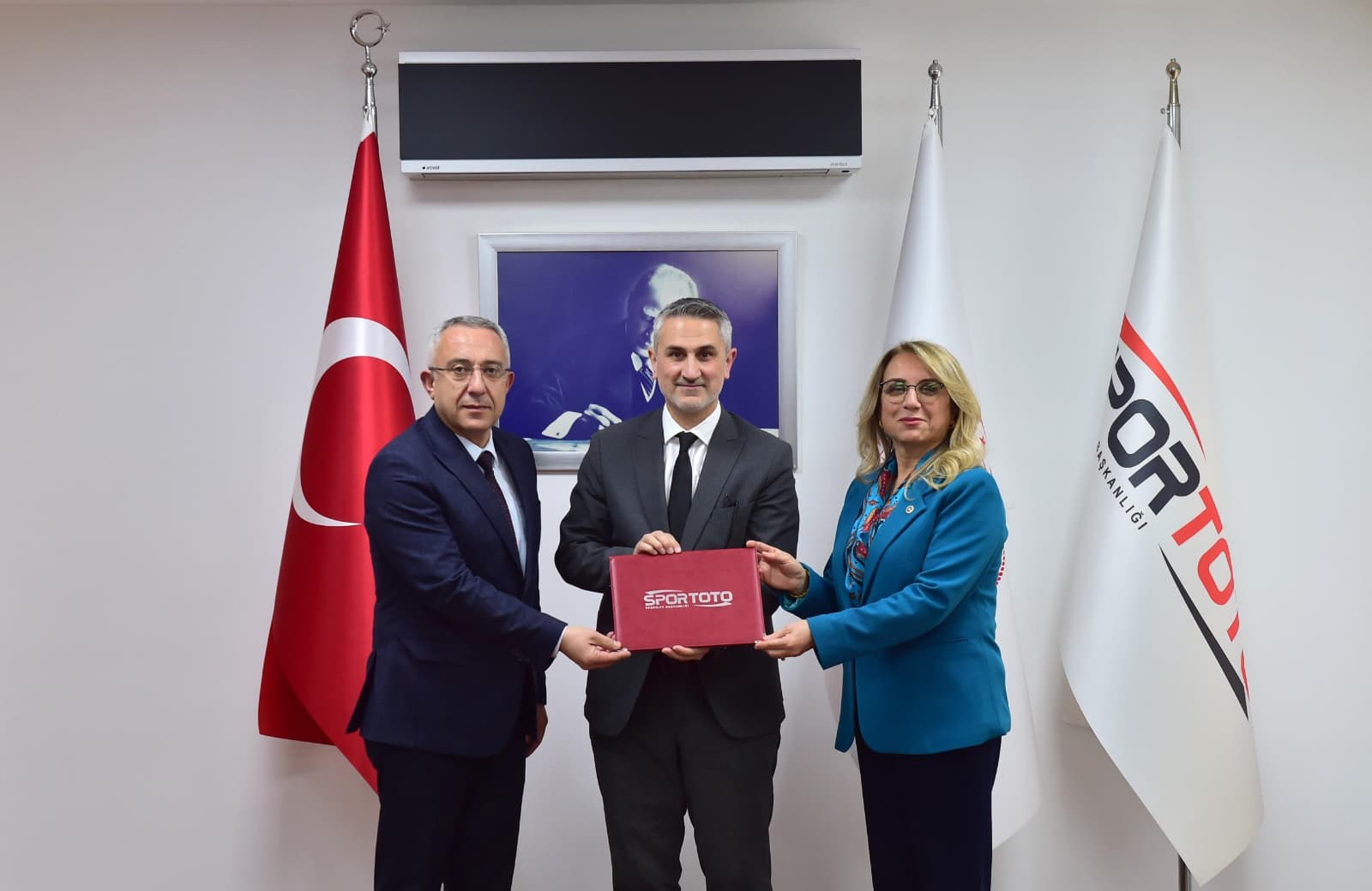 Gülşehir’e 4 mevsim yüzme müjdesi! İmzalar atıldı