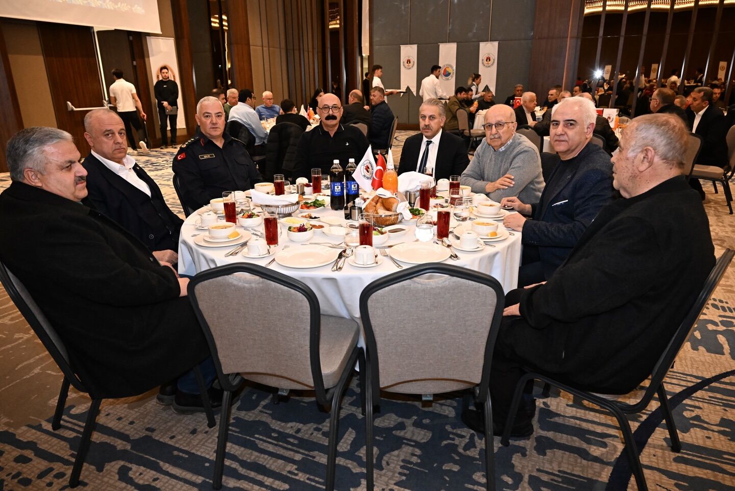 645801432 18086333843186019 8322938033514480753 N