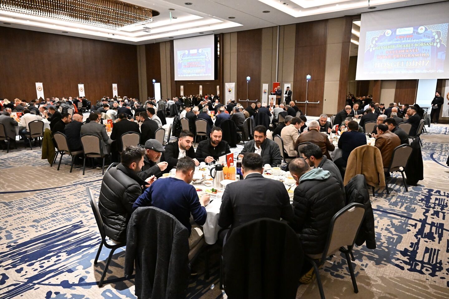 645988108 18086333852186019 5662744604488154133 N