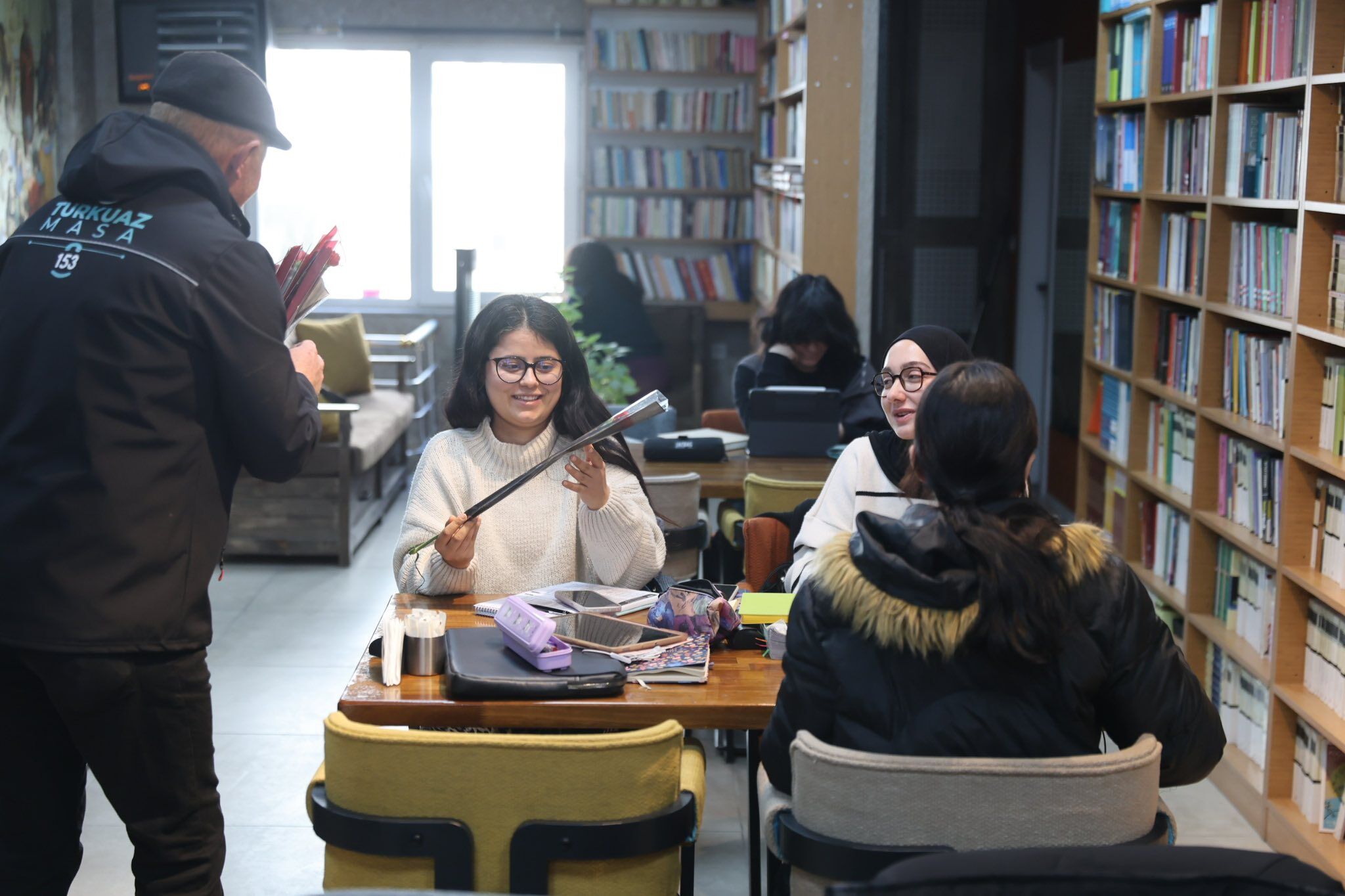 649586052 1565549018908901 1509509976027558381 N