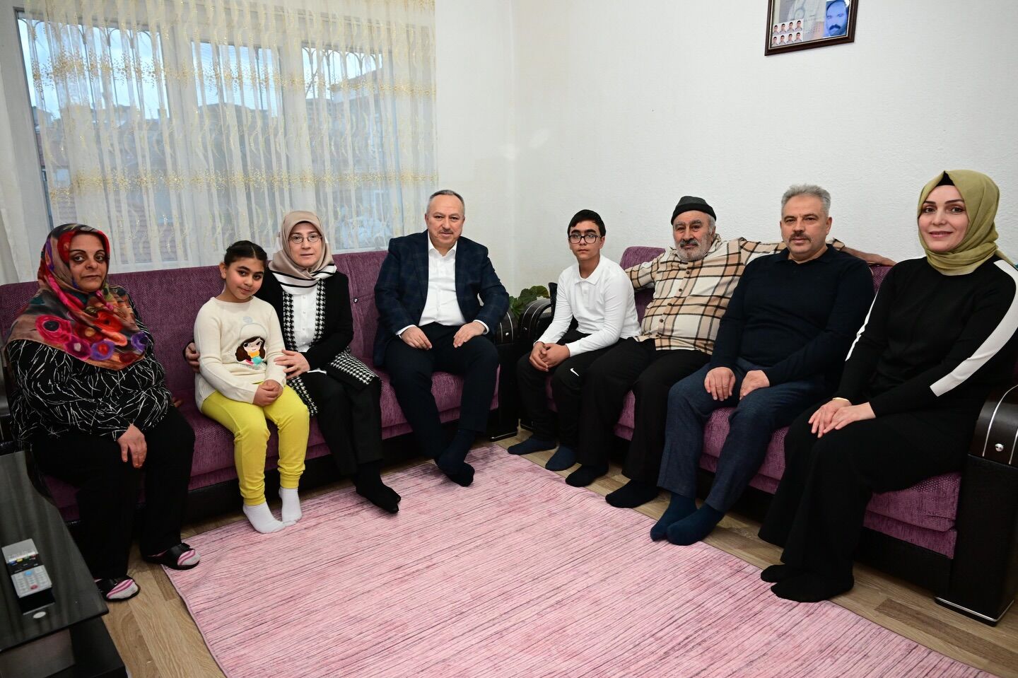 651458999 18087616154186019 6691357433157595689 N