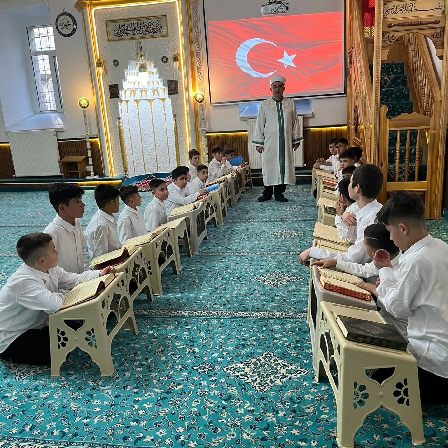 652354649 18094227929101595 2416550248098436060 N