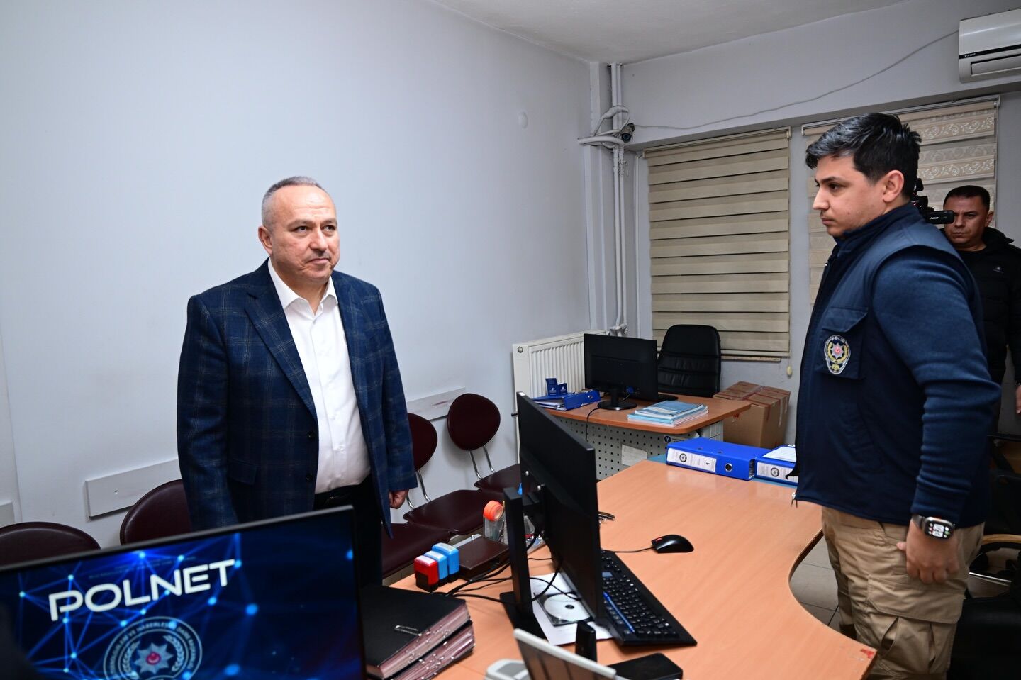 653534623 18087962753186019 6131467492590236229 N