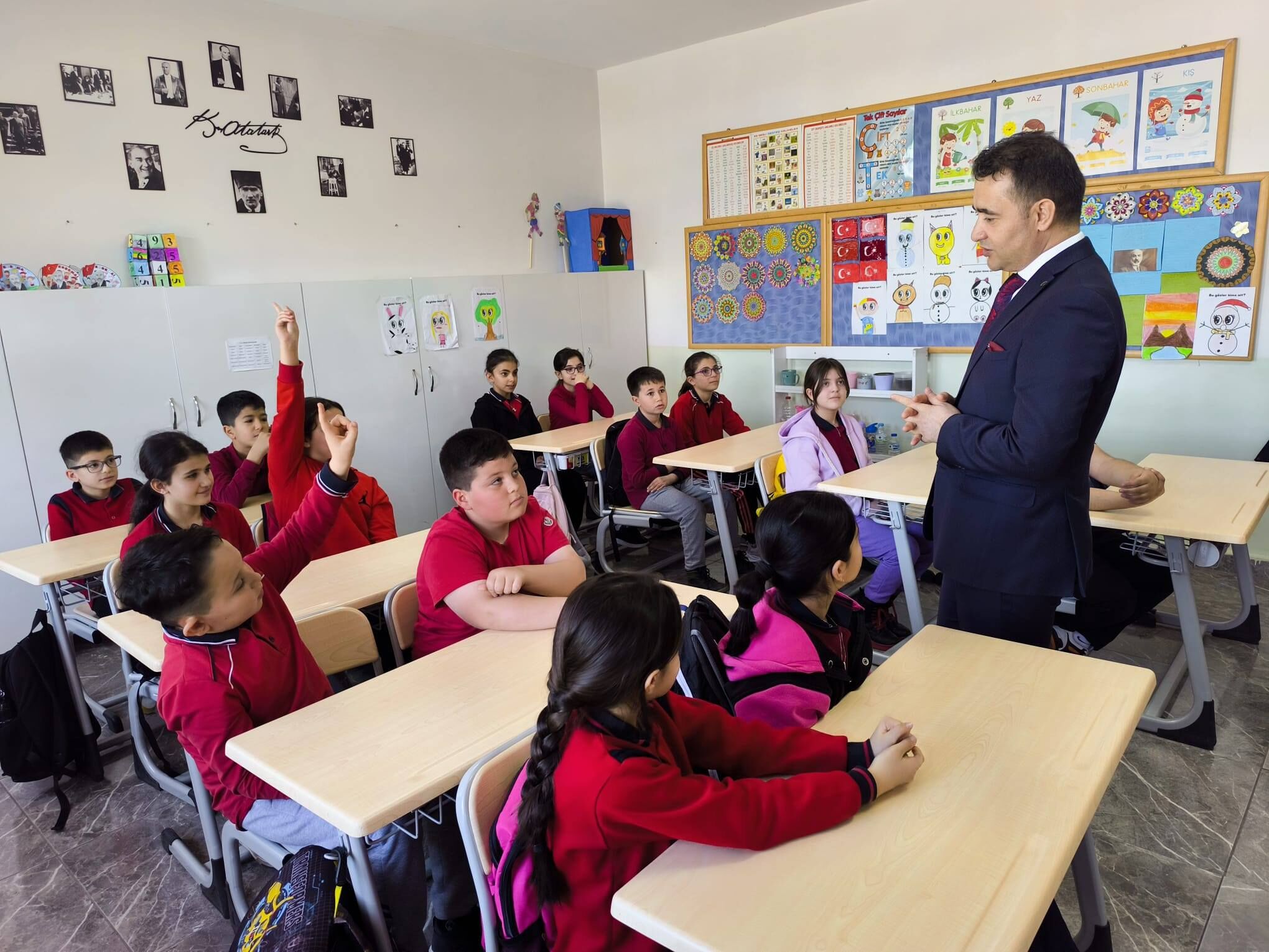 656359768 122182236578381145 3520936722642456261 N