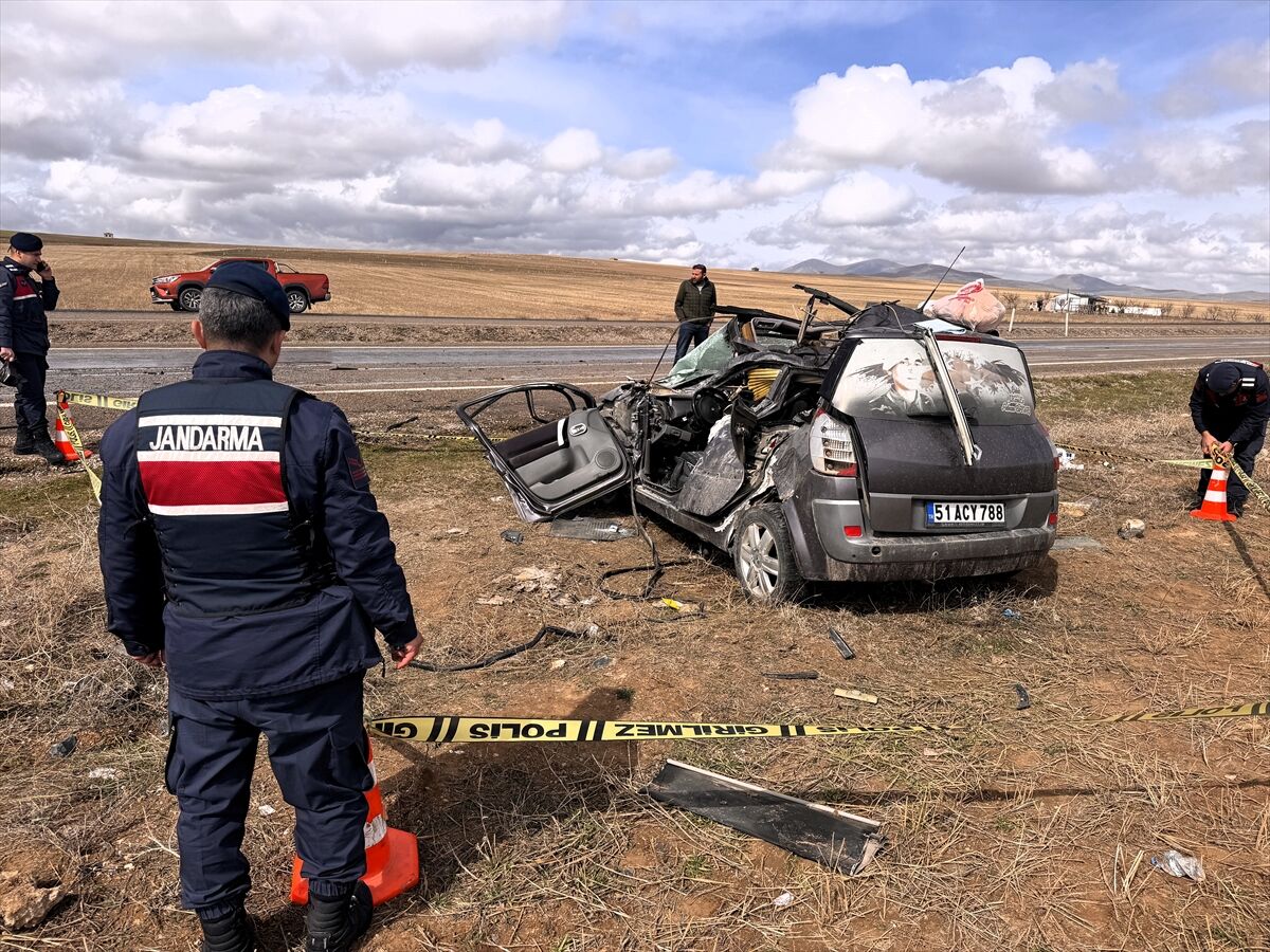 A A 20260315 40831195 40831192 A K S A R A Y D A T I R A A R K A D A N C A R P A N O T O M O B I L D E K I 1 G E N C O L D U 3 K I S I A G I R Y A R A L A N D I