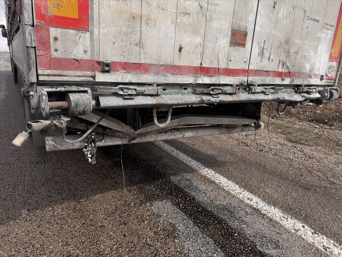 A A 20260315 40831195 40831194 A K S A R A Y D A T I R A A R K A D A N C A R P A N O T O M O B I L D E K I 1 G E N C O L D U 3 K I S I A G I R Y A R A L A N D I