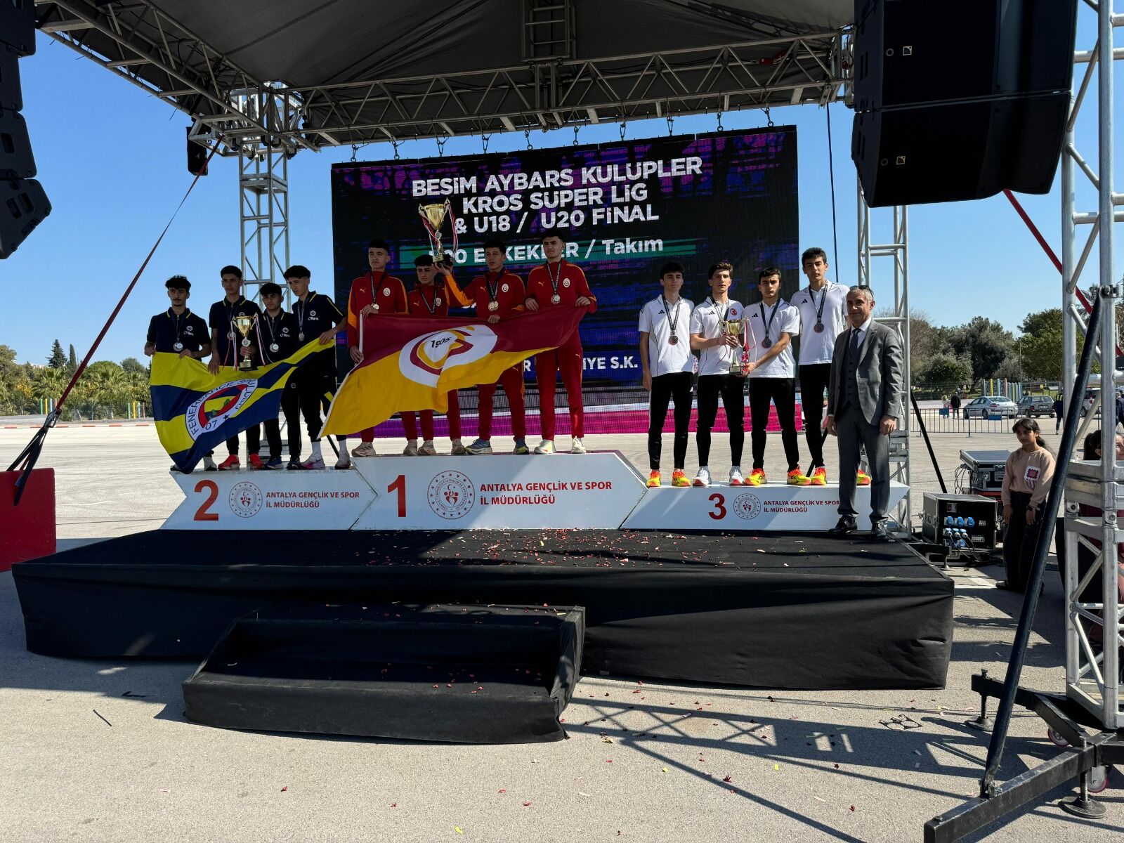 Nev Bel Atleti̇zm 001-3