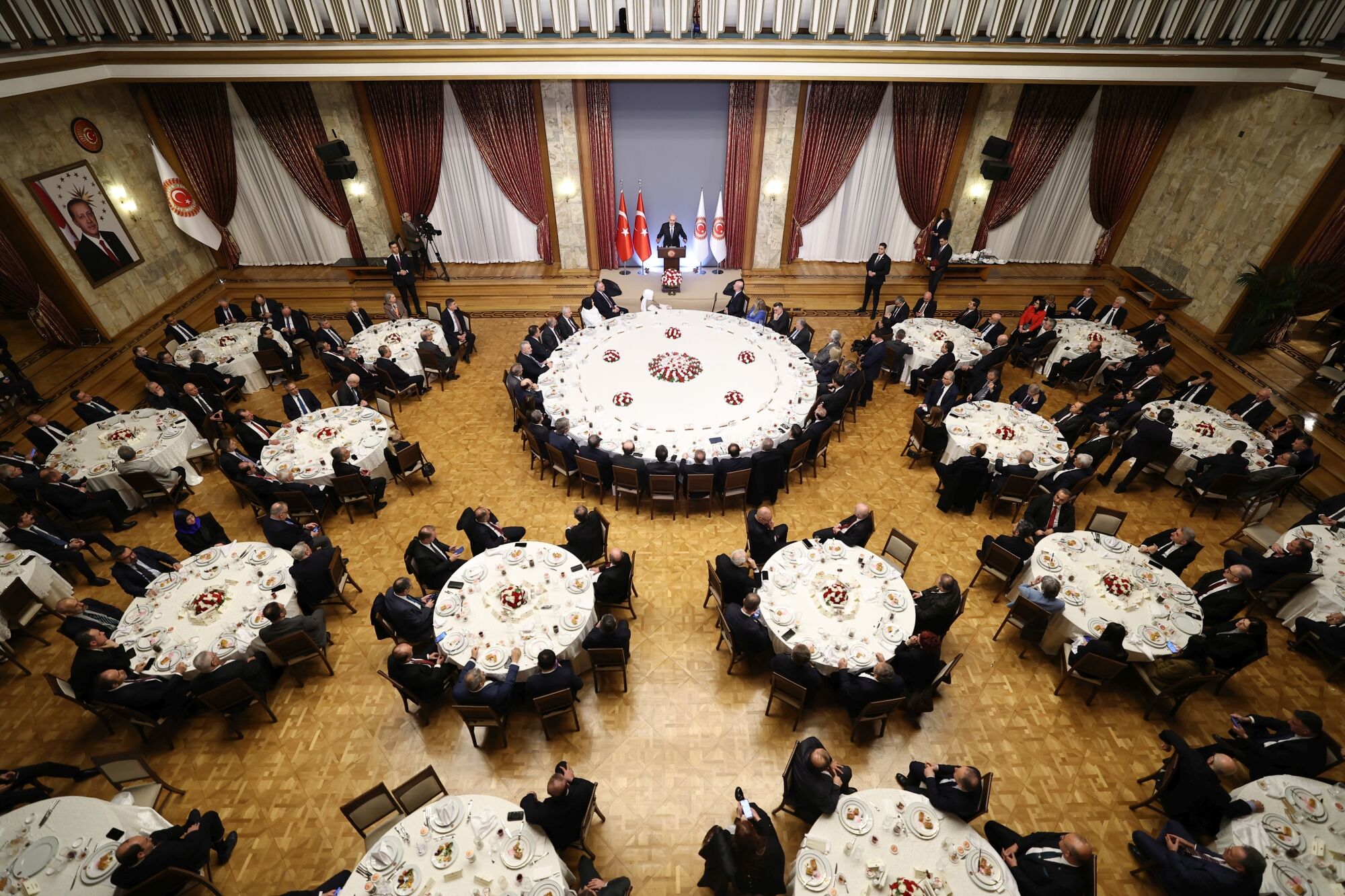 Rektör Aktekin, Tbmm’de Düzenlenen Iftar Programına Katıldı (2)