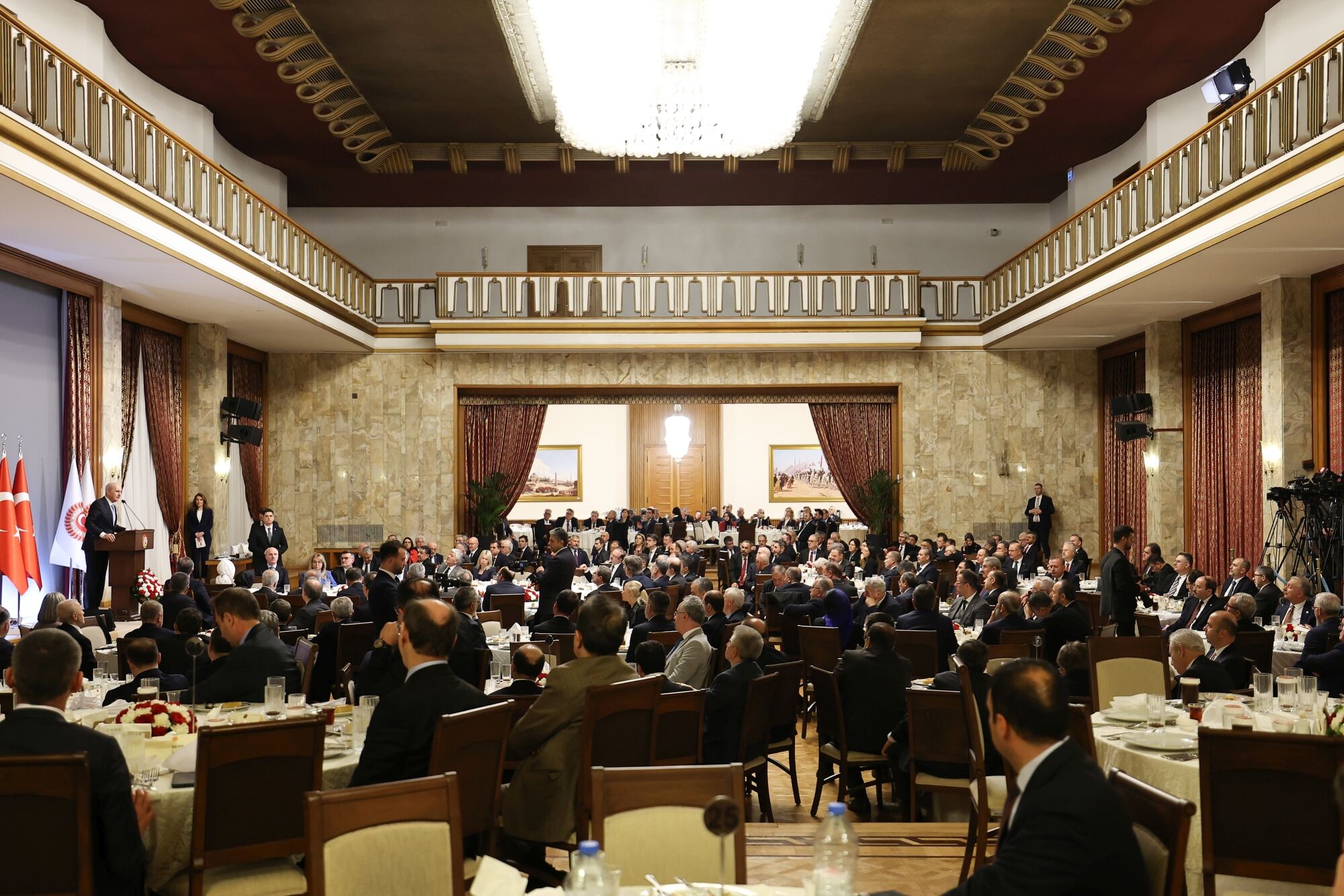 Rektör Aktekin, Tbmm’de Düzenlenen Iftar Programına Katıldı (3)