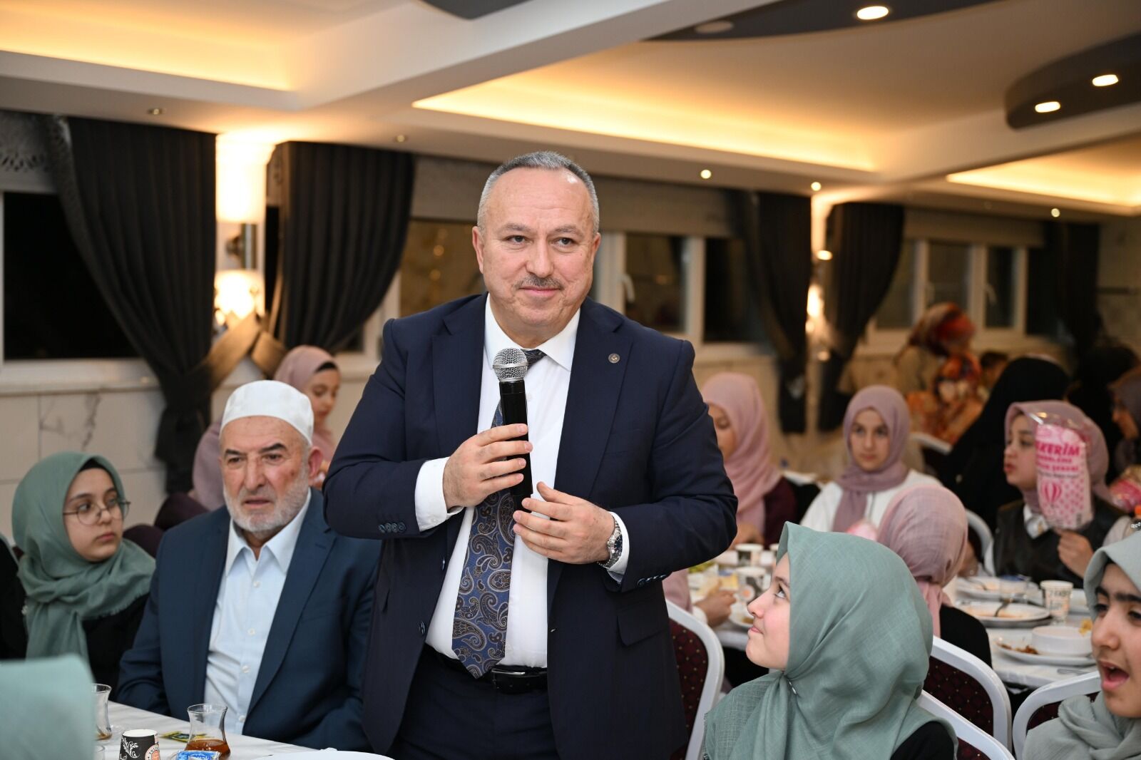 Nevşehir Valisi Ali Fidan hafızlık eğitimi alan öğrencilerle buluştu