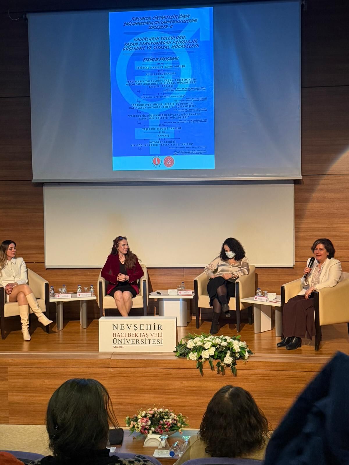 Toplumsal cinsiyet eşitliği NEVÜ’de masaya yatırıldı