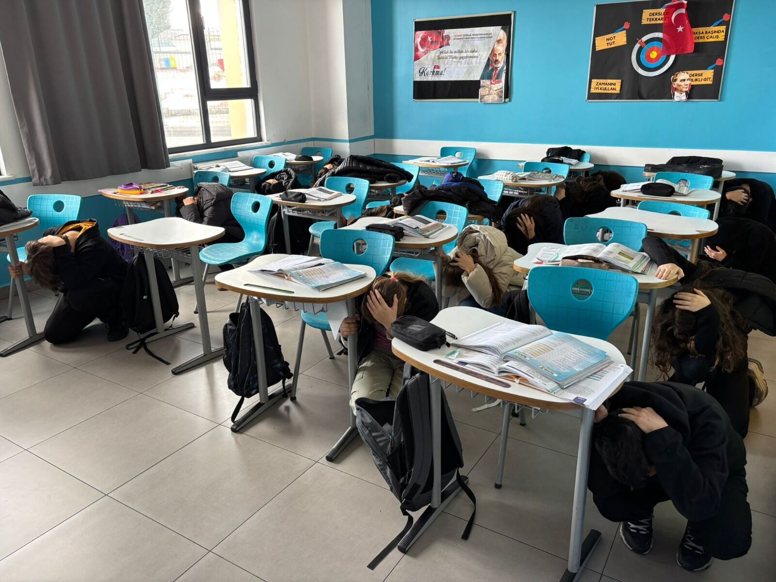 Simya Koleji, Deprem Haftası’nda afet bilinciyle örnek oldu