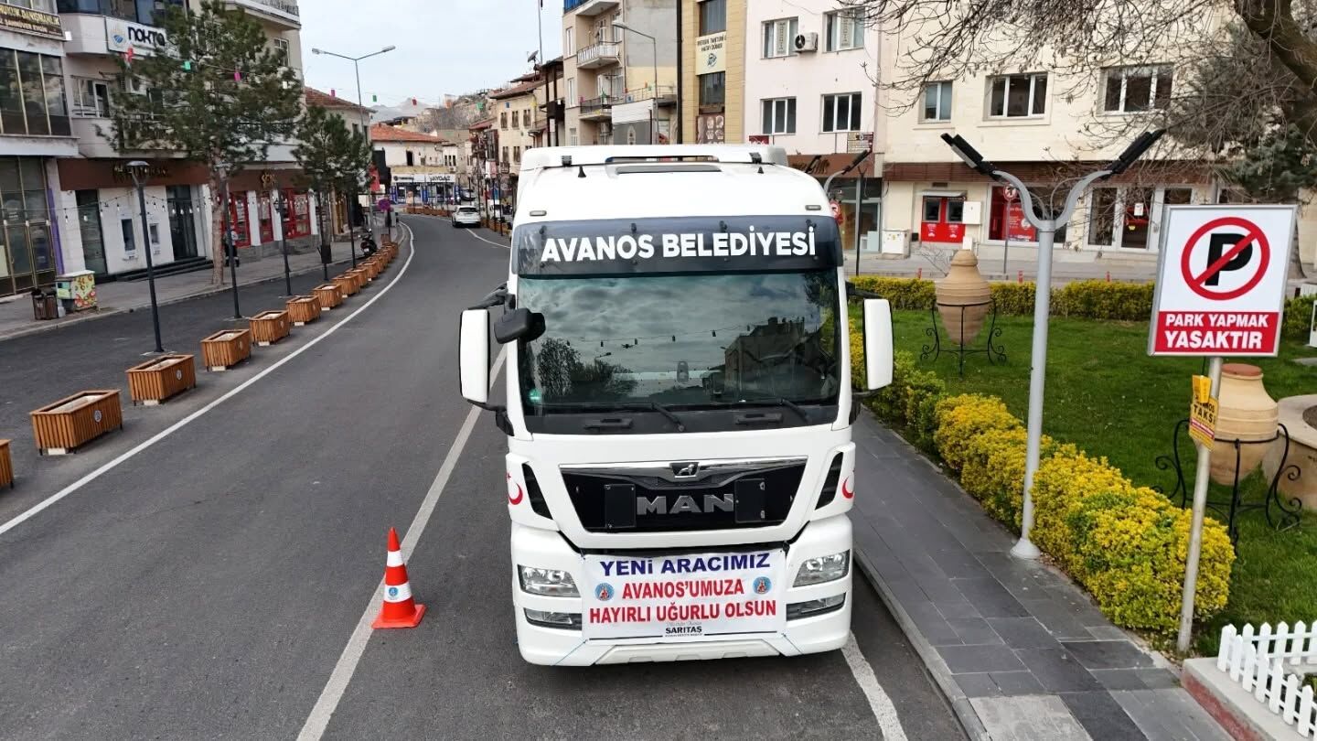 670279552 18199177390360042 8935783883392757033 N