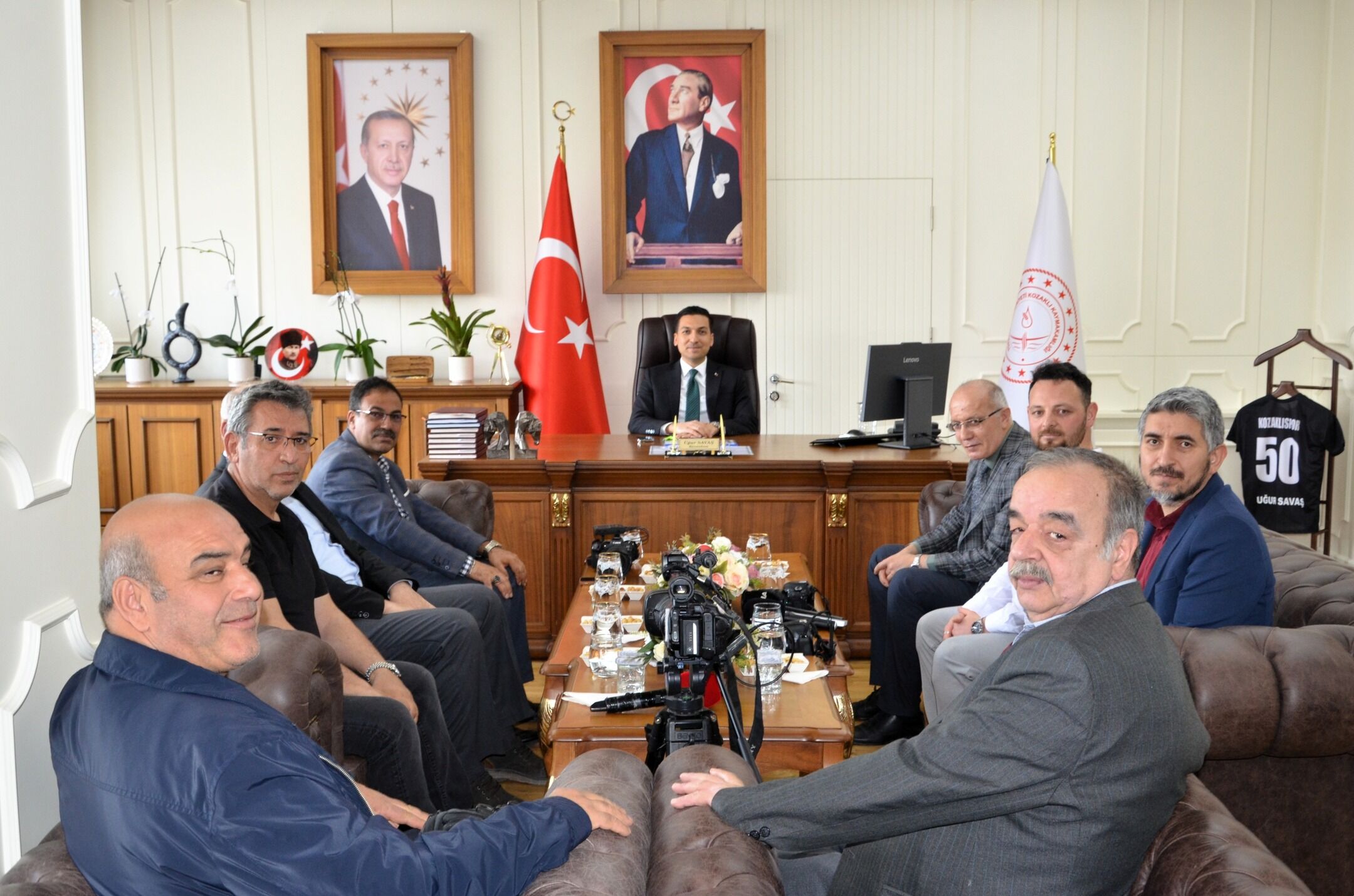 670971903 17965325013060297 1947225149993743257 N