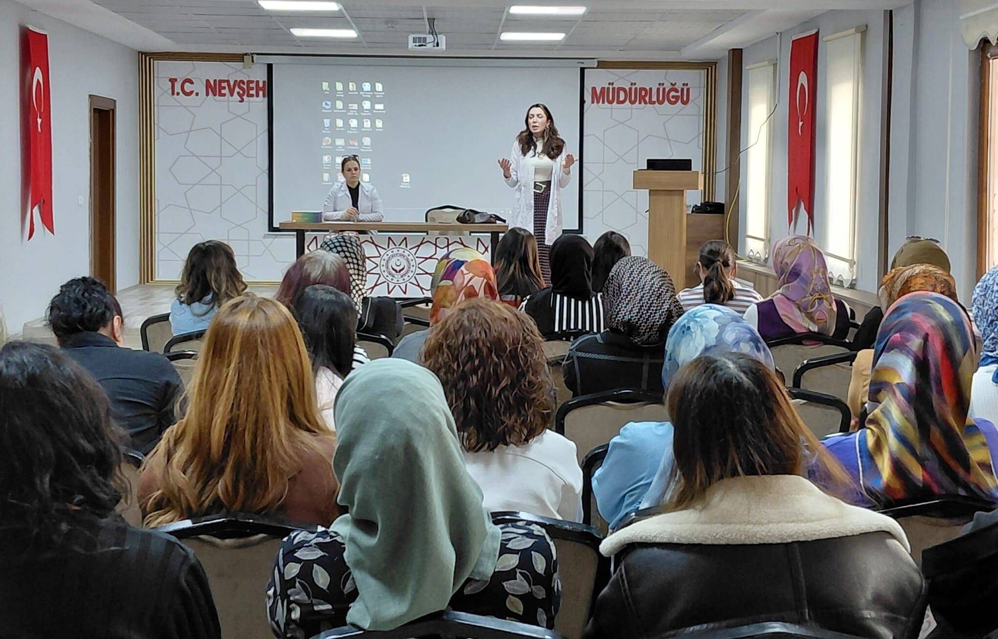 671991299 1377867994376020 1757457870043384969 N