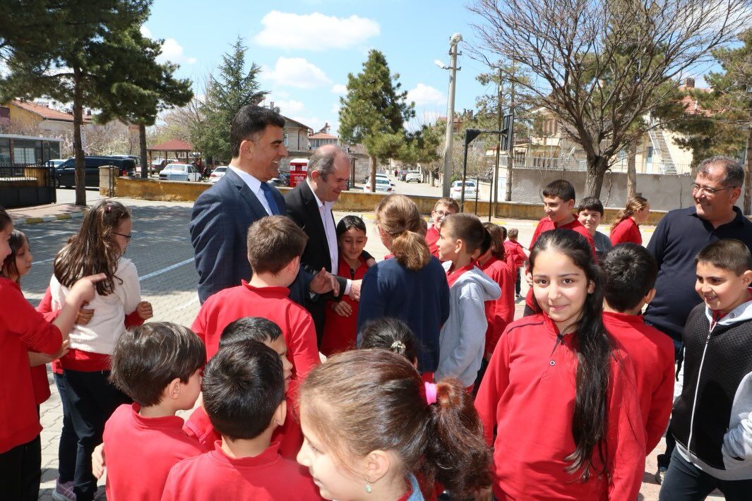 672448336 18586334284025365 2605776837321013948 N