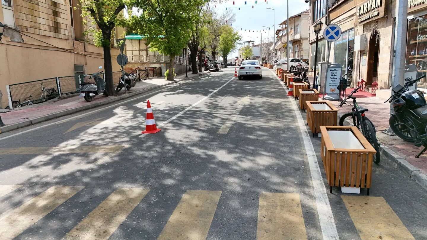 674509042 18200712412360042 5342312826189975675 N