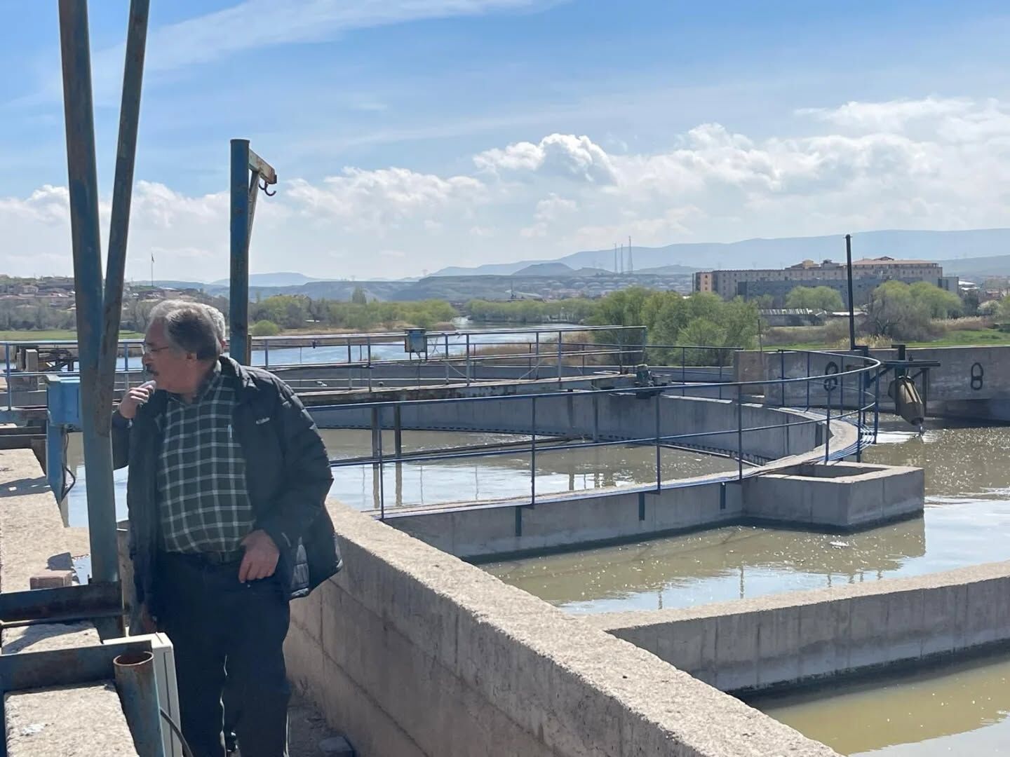 675328565 18200328337360042 6459880427759930769 N