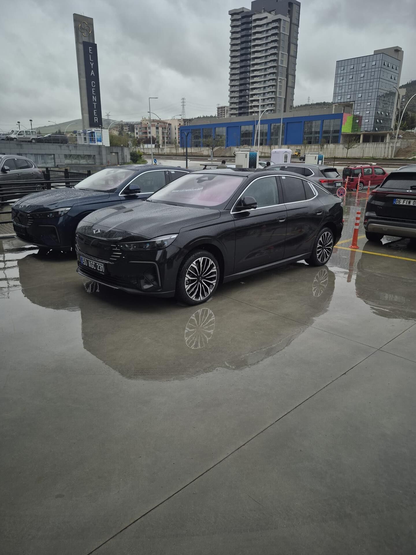 680966588 17901861837422104 3371290428648947638 N