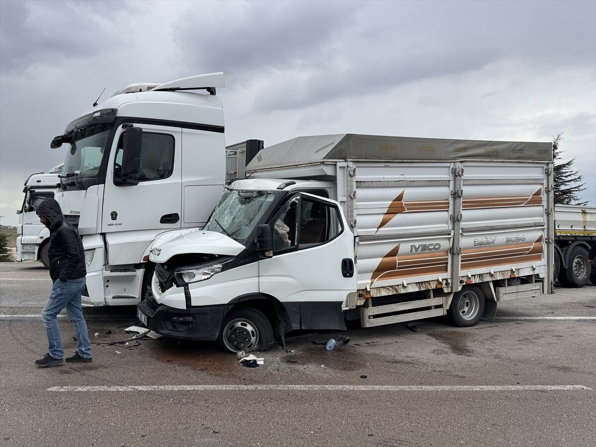 A A 20260408 41049209 41049207 N E V S E H I R D E T I R L A C A R P I S A N K A M Y O N E T T E K I 2 K I S I Y A R A L A N D I